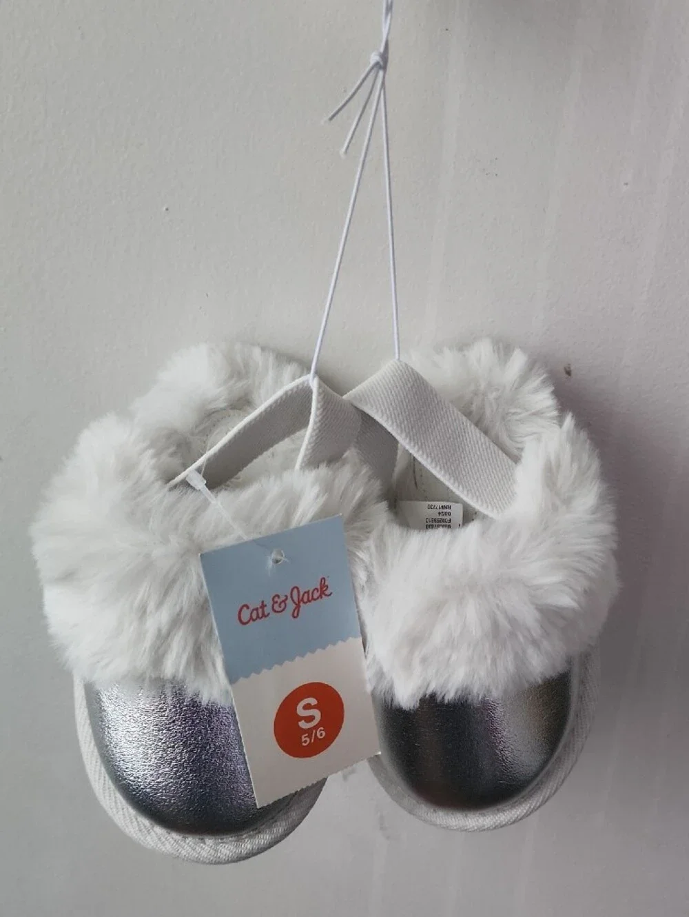 Cat & Jack Silver Metallic Slip-On Slippers with White Faux Fur Trim